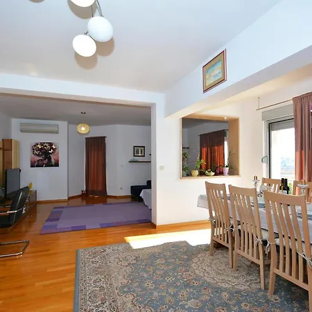 Antos Put Gaja, Apartment Split