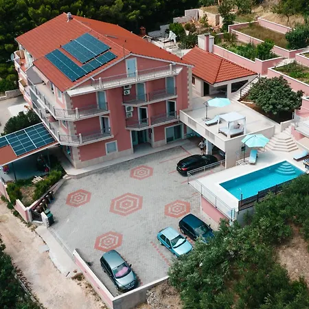 Antos Put Gaja, Appartement